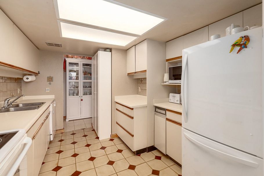 411 1450 Pennyfarthing Drive Vancouver, BC - 9