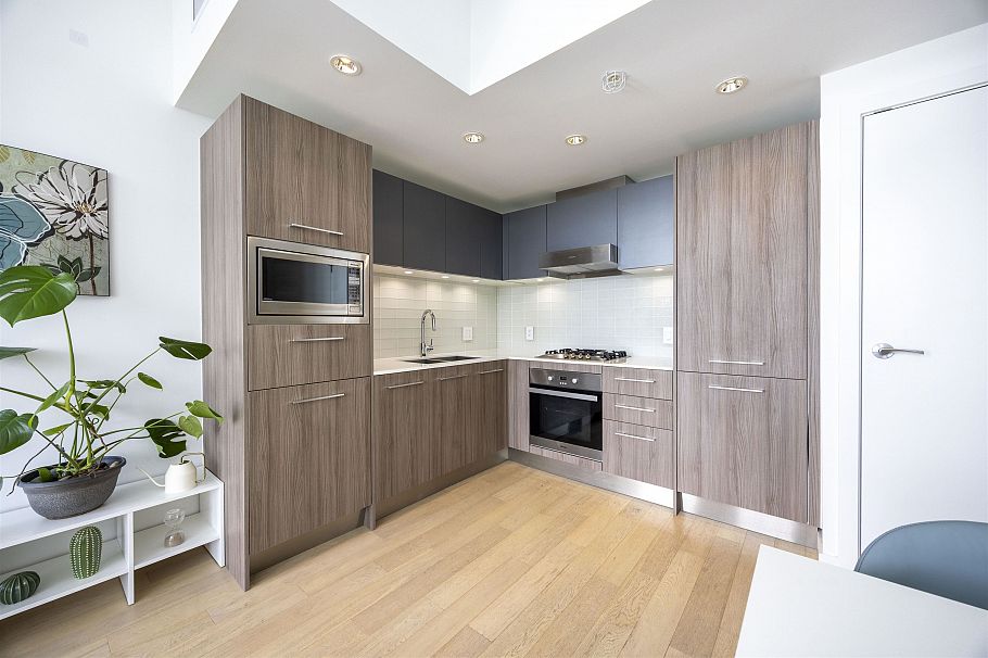 1709 2221 E 30 Avenue Vancouver, BC - 17