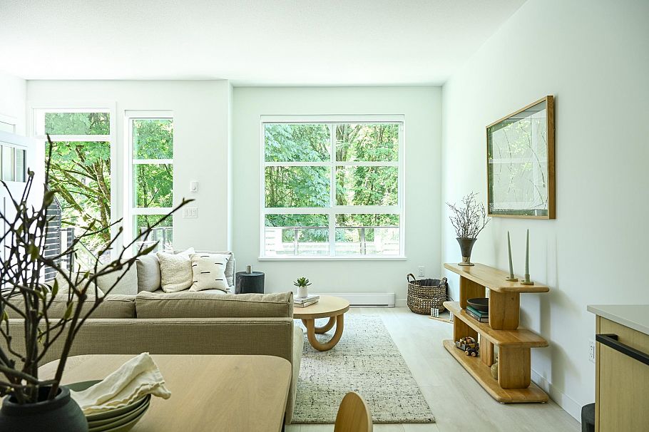 207 2045 Heritage Park Lane North Vancouver, BC - 2