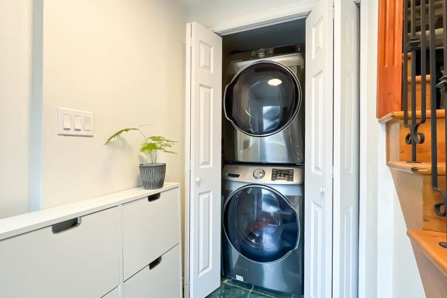 316 W Queens Road North Vancouver, BC - 27