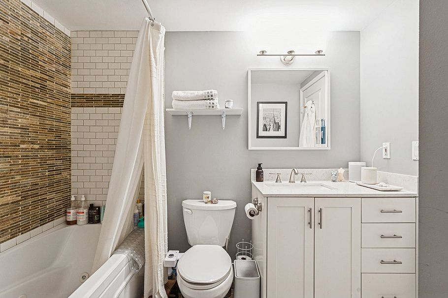 11 2375 W Broadway Vancouver, BC - 18