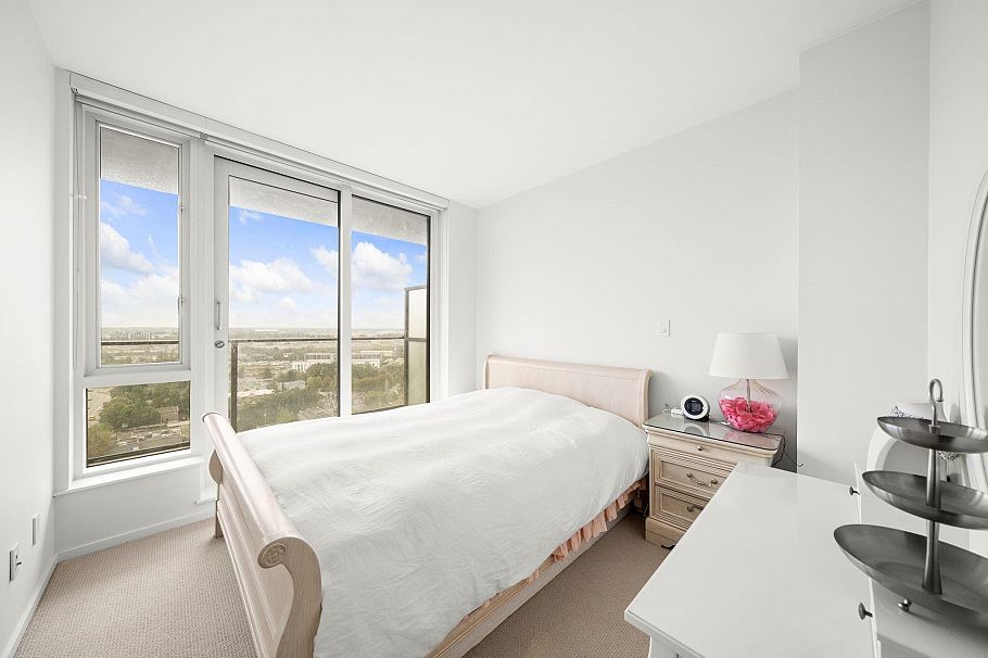 1808 8555 Granville Street Vancouver, BC - 13