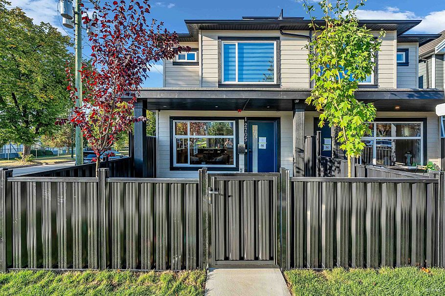 1 2705 East 3rd Avenue Vancouver, BC - 10