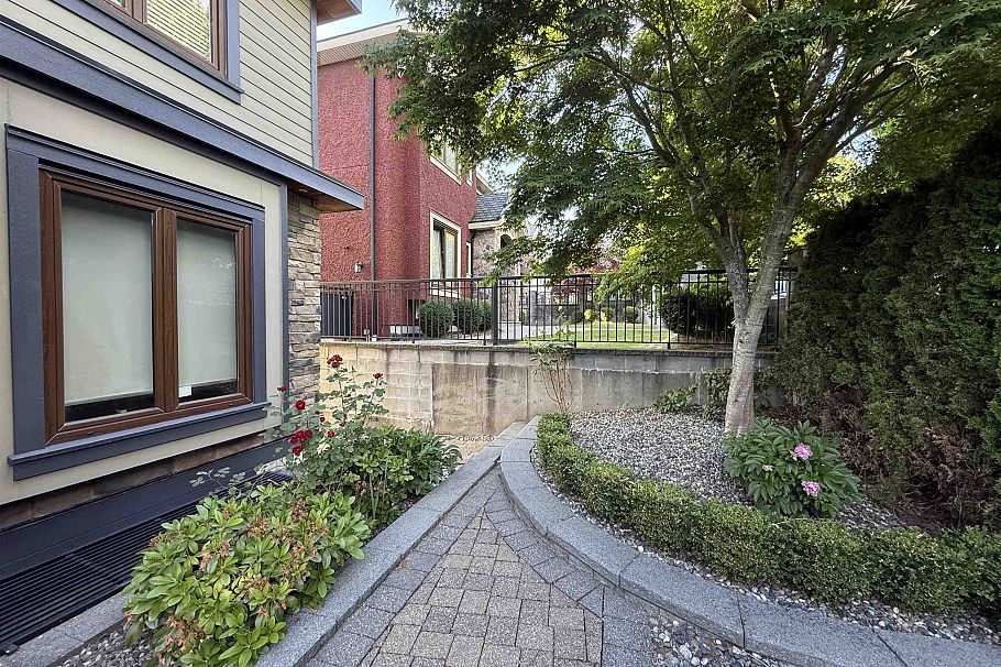 7689 Jasper Crescent Vancouver, BC - 11