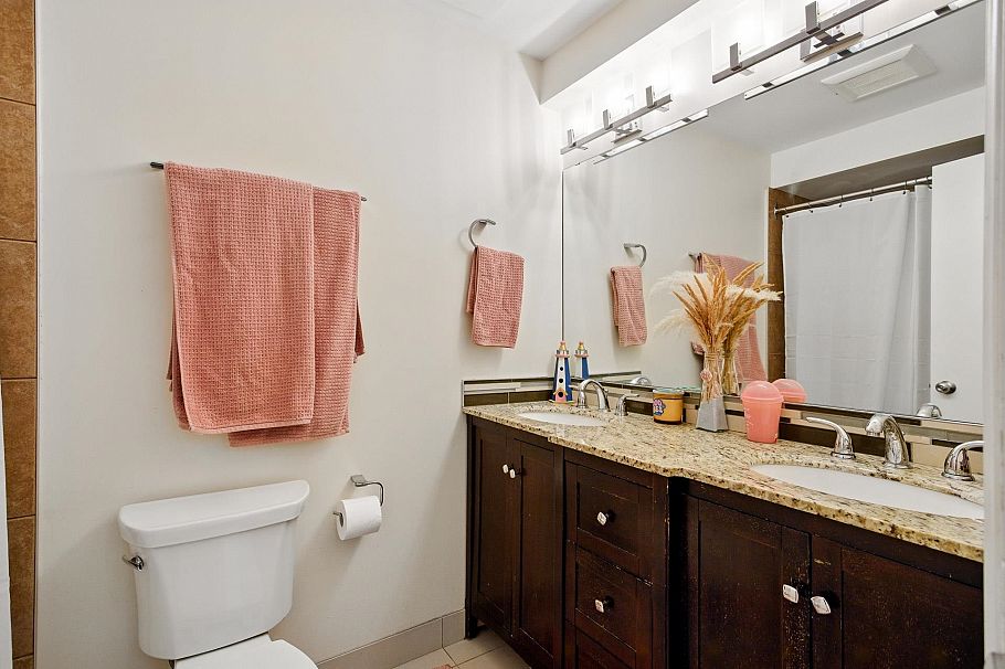 4938 Redonda Drive North Vancouver, BC - 25