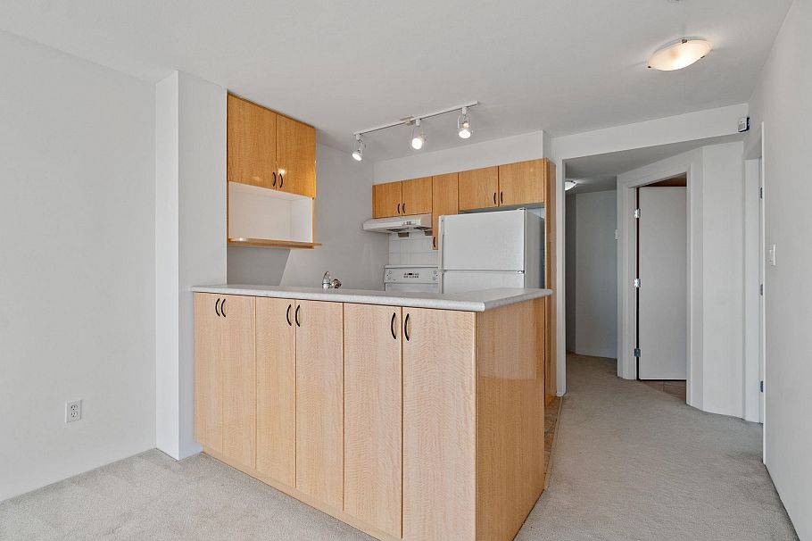 707 2763 Chandlery Place Vancouver, BC - 6