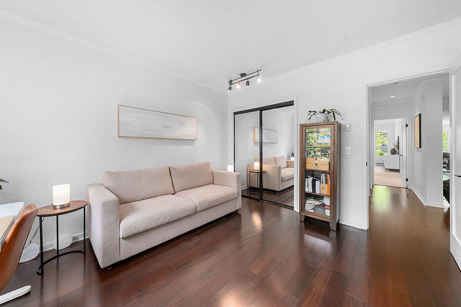 204 3151 Woodbine Drive North Vancouver, BC - 27