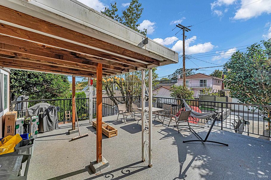 3636 W 18th Avenue Vancouver, BC - 35