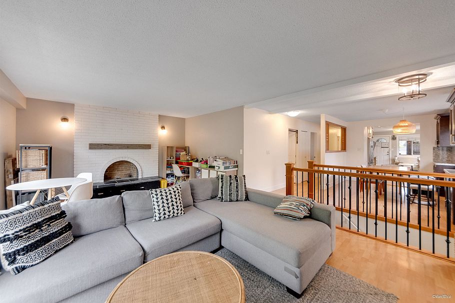 7396 Sherbrooke Street Vancouver, BC - 10