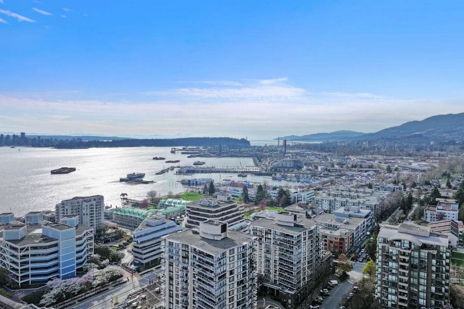 103 170 W 1st Street North Vancouver, BC - 34