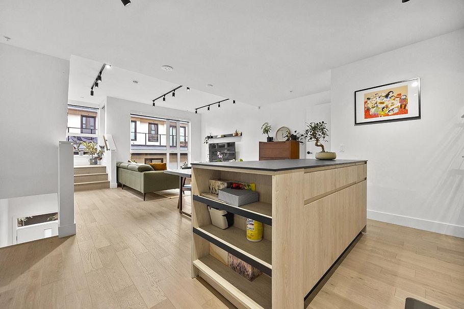 3956 Dumfries Street Vancouver, BC - 6