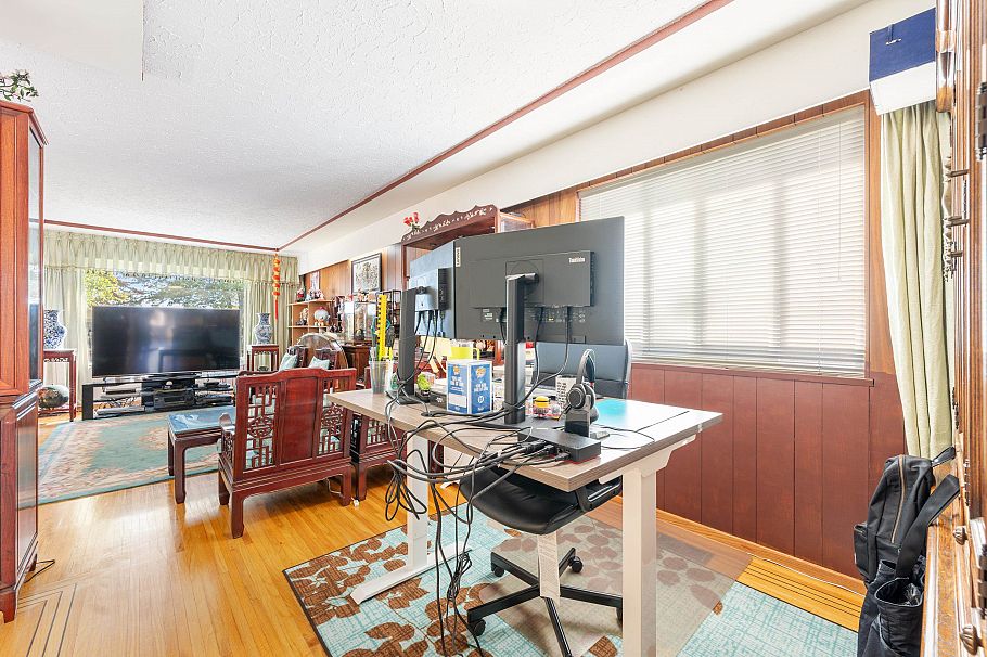 1465 E 49th Avenue Vancouver, BC - 19