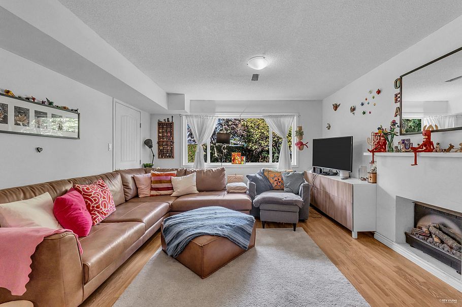 3636 W 18th Avenue Vancouver, BC - 29