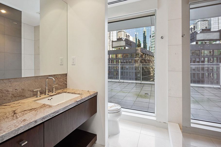 1401 1139 W Cordova Street Vancouver, BC - 22