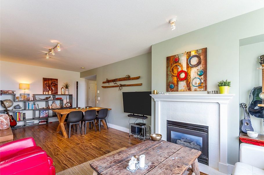 302 3608 Deercrest Drive North Vancouver, BC - 8