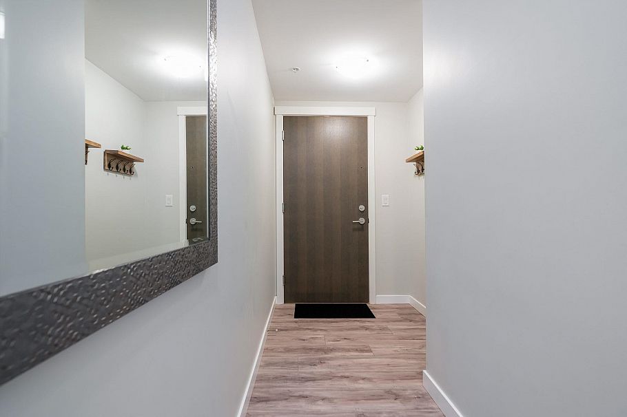 605 3281 E Kent Avenue North Vancouver, BC - 4