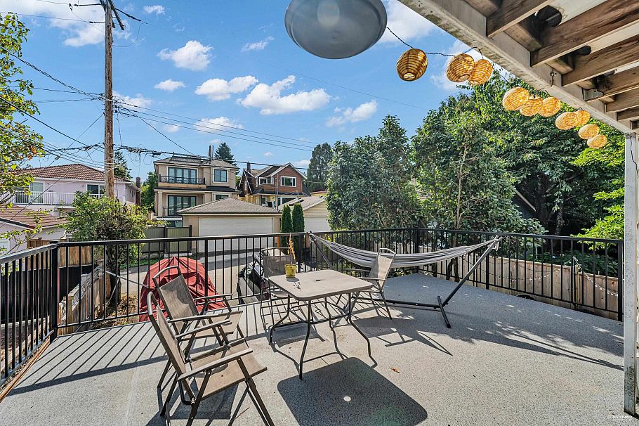 3636 W 18th Avenue Vancouver, BC - 36