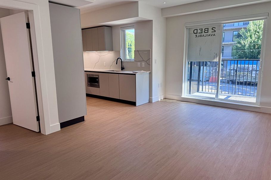 203 2235 E Broadway Vancouver, BC - 1