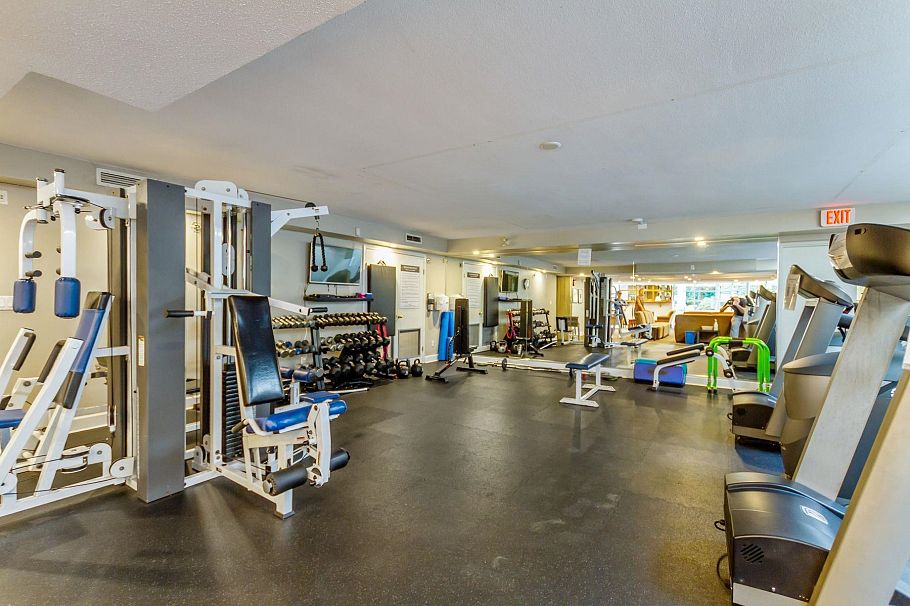 302 3608 Deercrest Drive North Vancouver, BC - 25