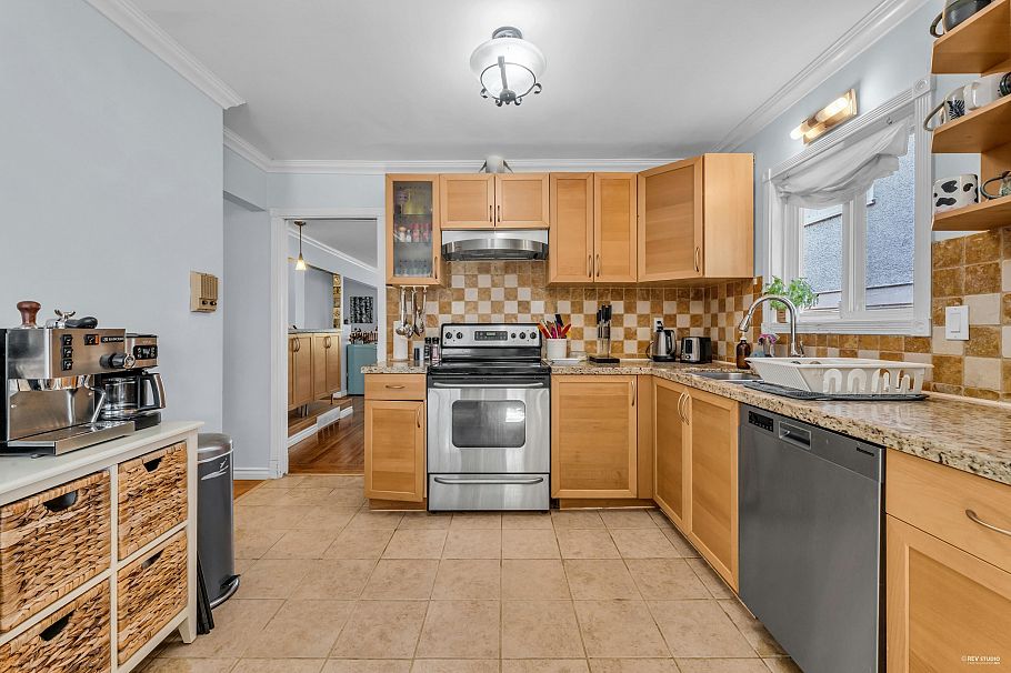 3636 W 18th Avenue Vancouver, BC - 14