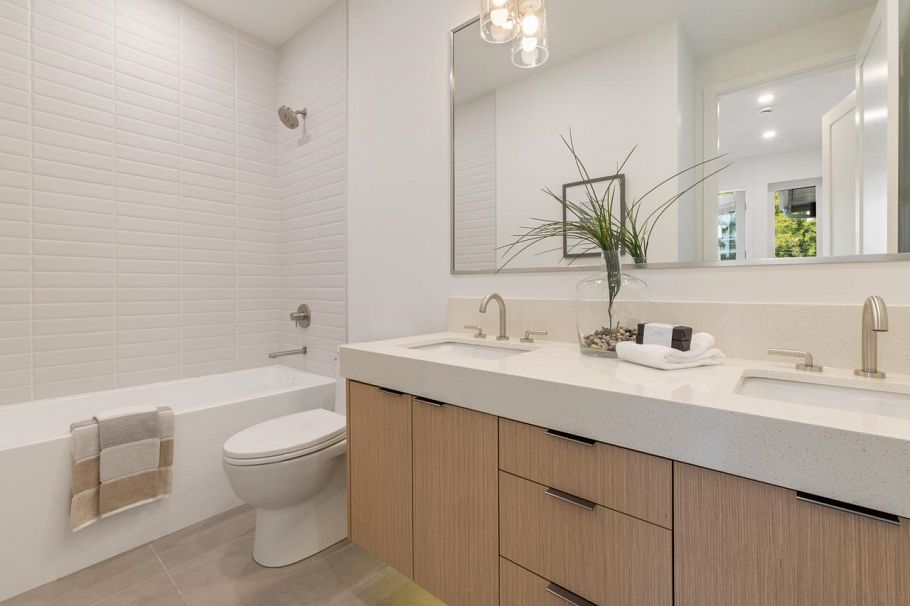 619 E 22nd Street North Vancouver, BC - 23