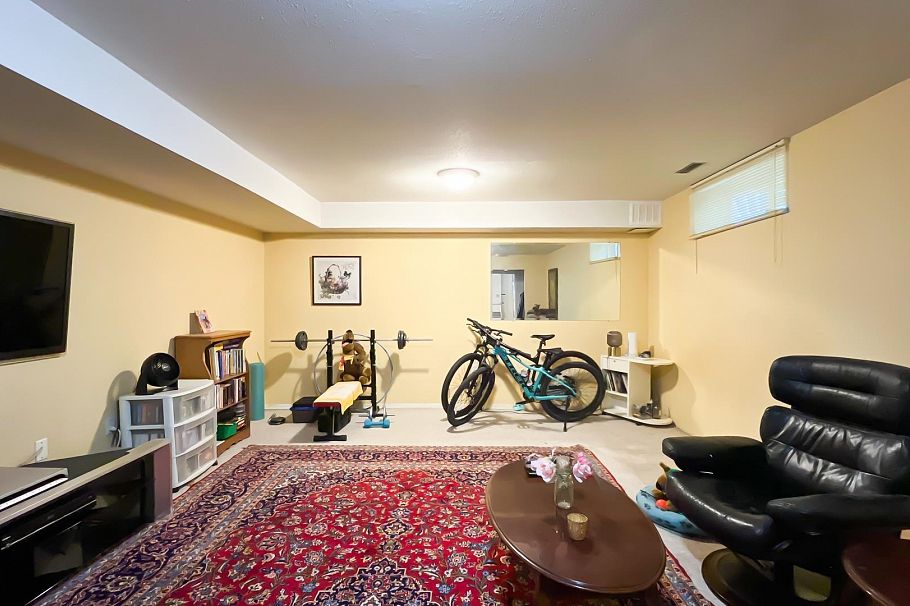 3651 Garibaldi Drive North Vancouver, BC - 31