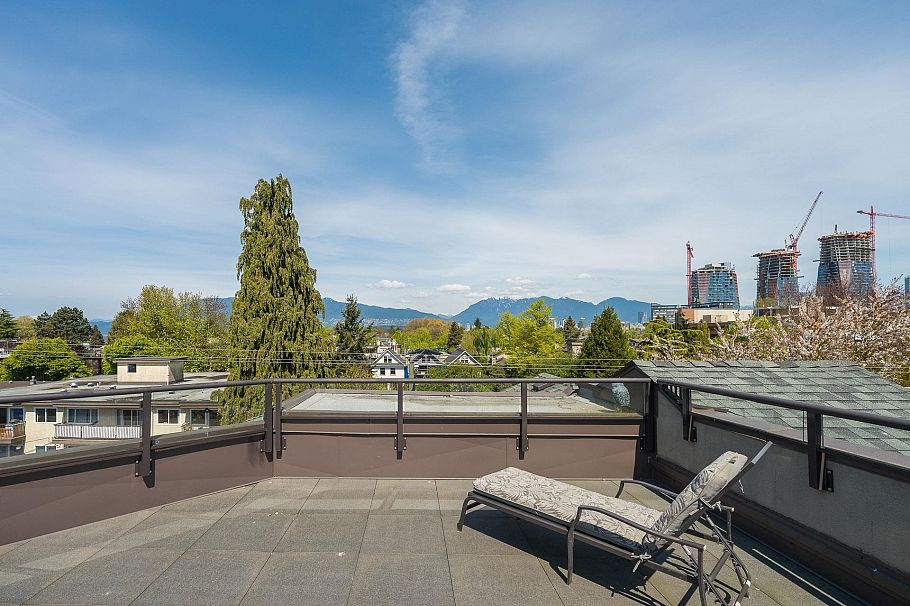 101 1959 W 2nd Avenue Vancouver, BC - 2