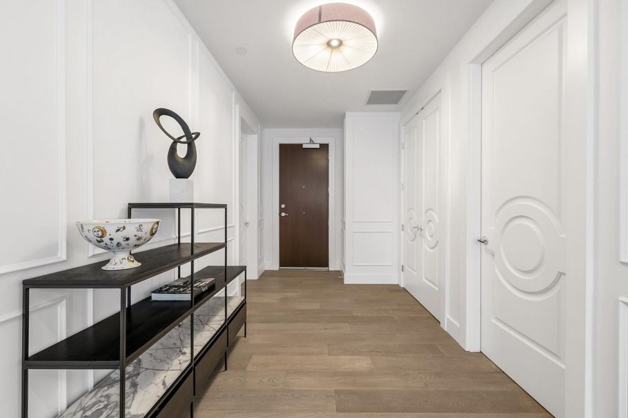 204 1009 Laurier Avenue Vancouver, BC - 3