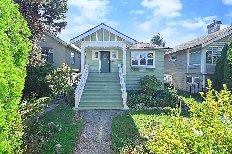 2696 W 42nd Avenue Vancouver, BC - 12