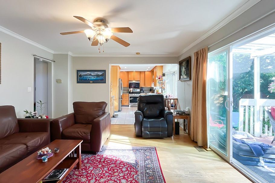 3651 Garibaldi Drive North Vancouver, BC - 11