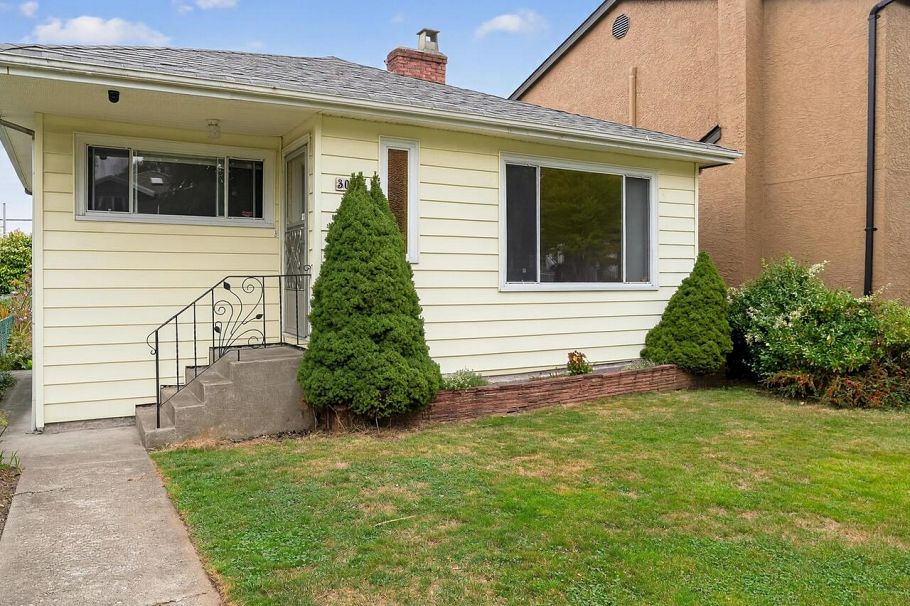 3069 E 18th Avenue Vancouver, BC - 18