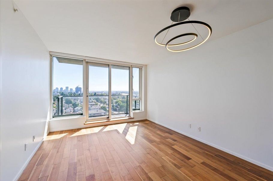 1507 8555 Granville Street Vancouver, BC - 4