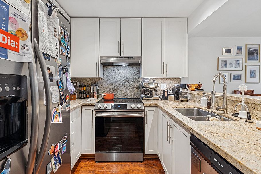 11 2375 W Broadway Vancouver, BC - 14