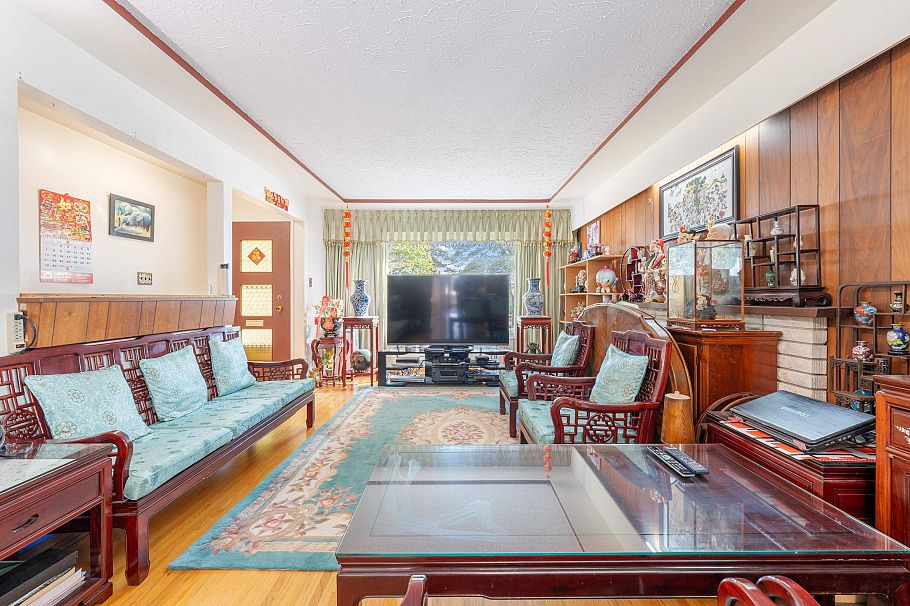 1465 E 49th Avenue Vancouver, BC - 13