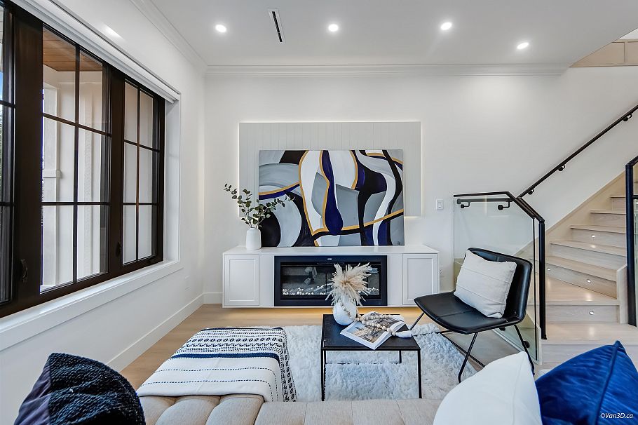 1347 E 64th Avenue Vancouver, BC - 3