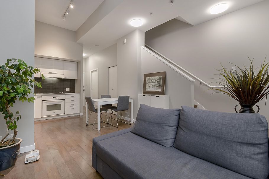 128 Dunsmuir Street Vancouver, BC - 4