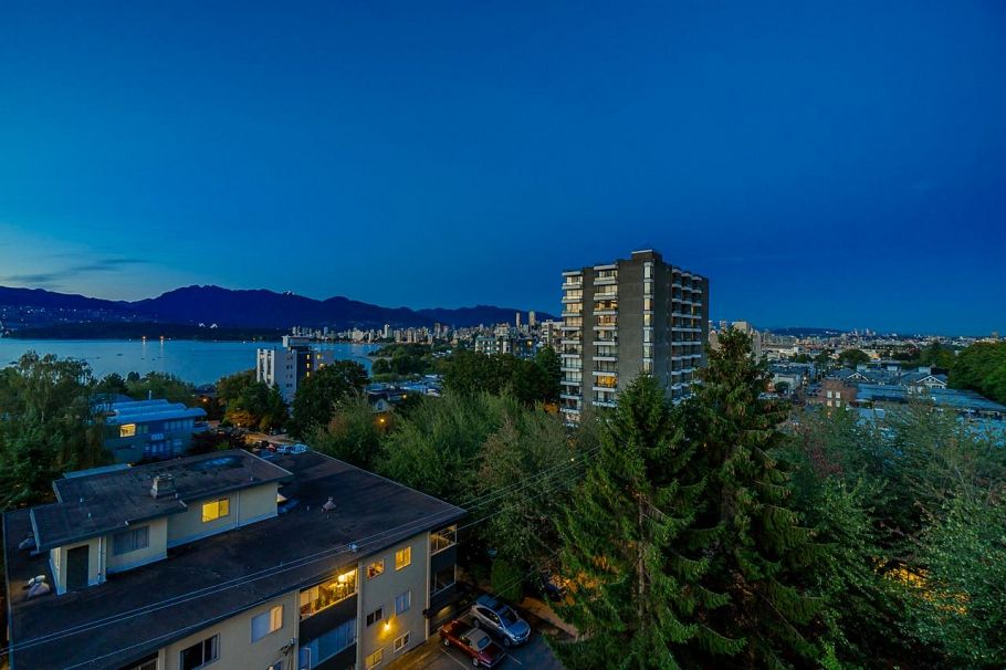 803 2445 W 3rd Avenue Vancouver, BC - 1