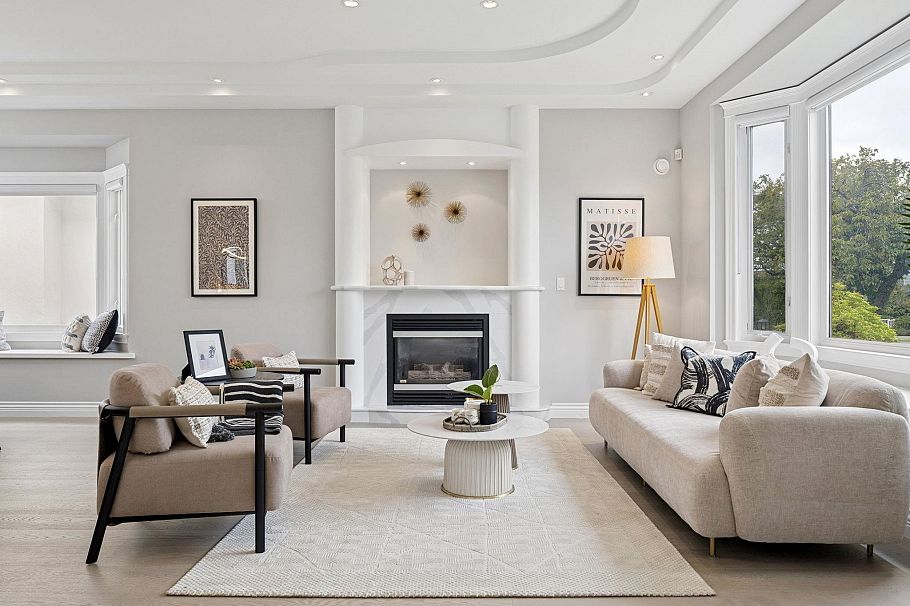 2236 W 20th Avenue Vancouver, BC - 3