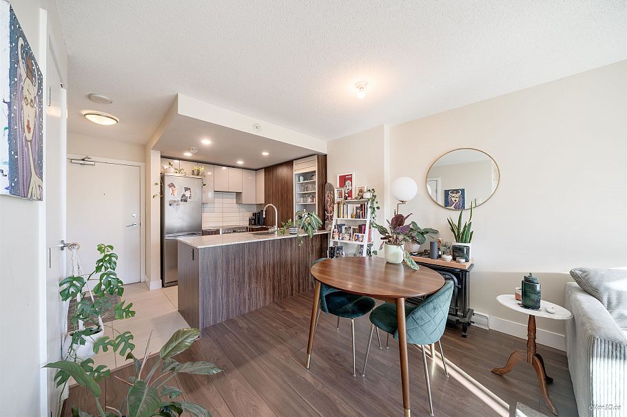 1602 1088 Richards Street Vancouver, BC - 11