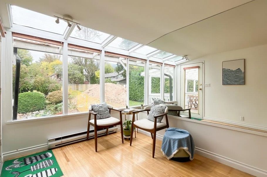 316 W Queens Road North Vancouver, BC - 12