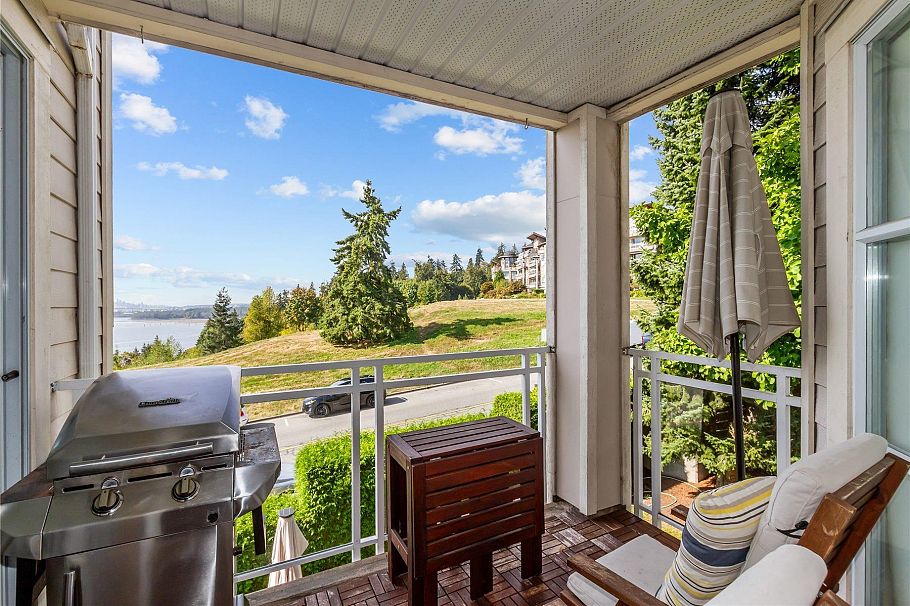 302 3608 Deercrest Drive North Vancouver, BC - 12