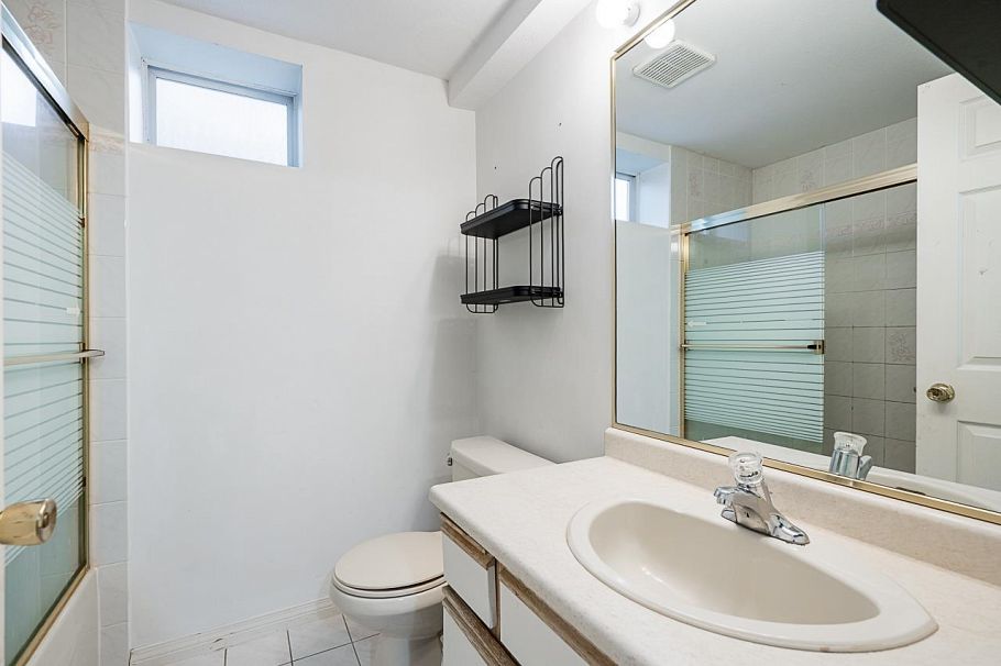 4111 Rupert Street Vancouver, BC - 21