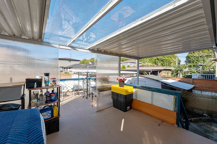 1465 E 49th Avenue Vancouver, BC - 26