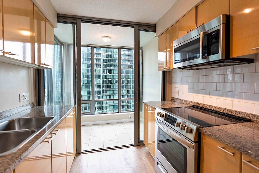 2504 1288 W Georgia Street Vancouver, BC - 5