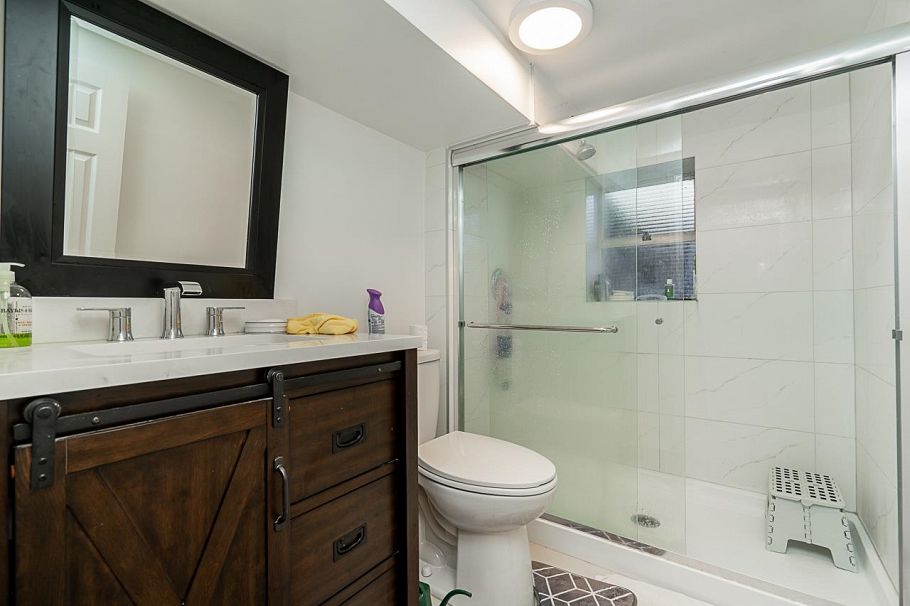 3099 W 6th Avenue Vancouver, BC - 20