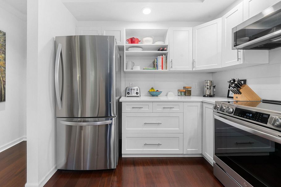 204 3151 Woodbine Drive North Vancouver, BC - 13