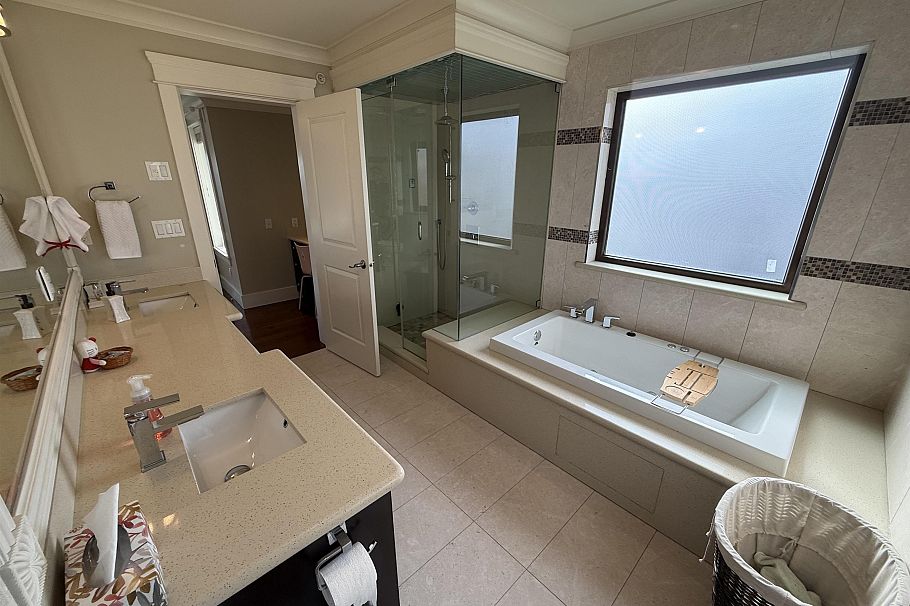 7689 Jasper Crescent Vancouver, BC - 10