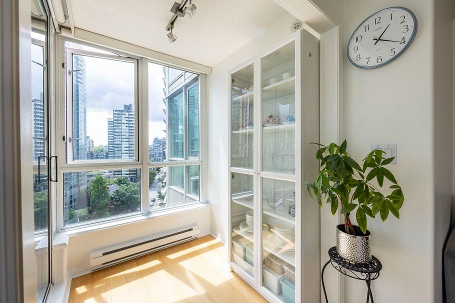 2201 1328 W Pender Street Vancouver, BC - 9