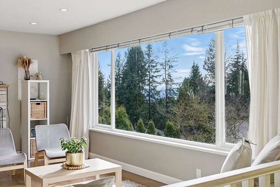 4938 Redonda Drive North Vancouver, BC - 6