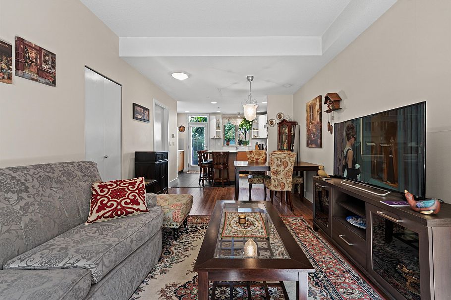 45 728 W 14th Street North Vancouver, BC - 5